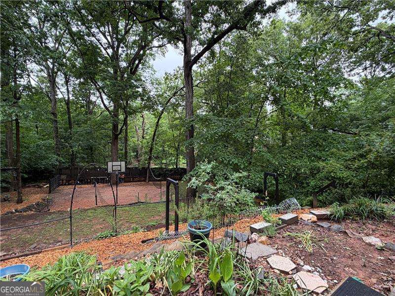 2204 Thicket Court NW Acworth GA 30102