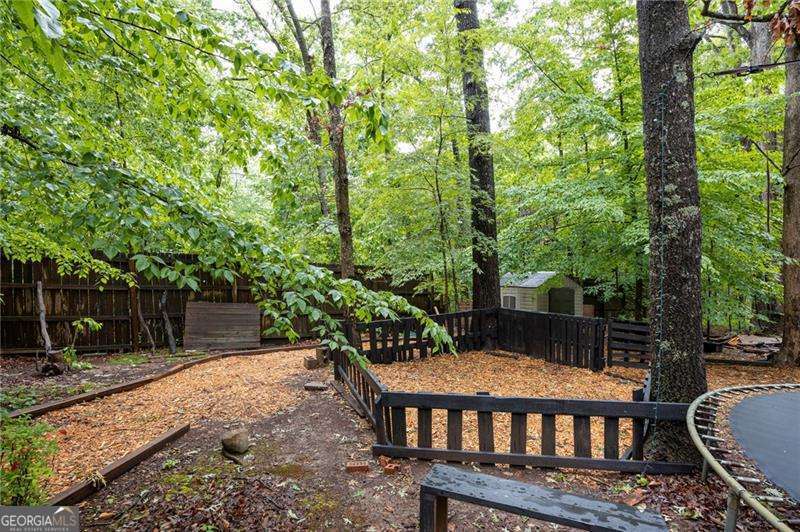 2204 Thicket Court NW Acworth GA 30102