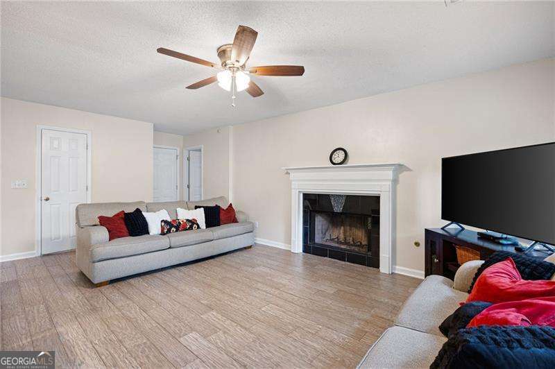 2204 Thicket Court NW Acworth GA 30102