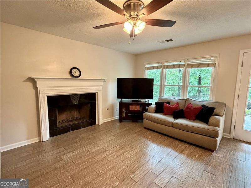2204 Thicket Court NW Acworth GA 30102