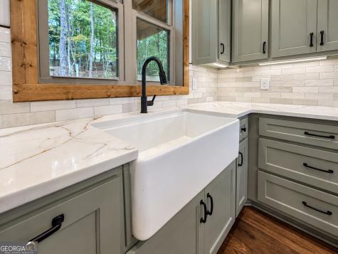 1878 Sweetwater Drive Clarkesville GA 30523