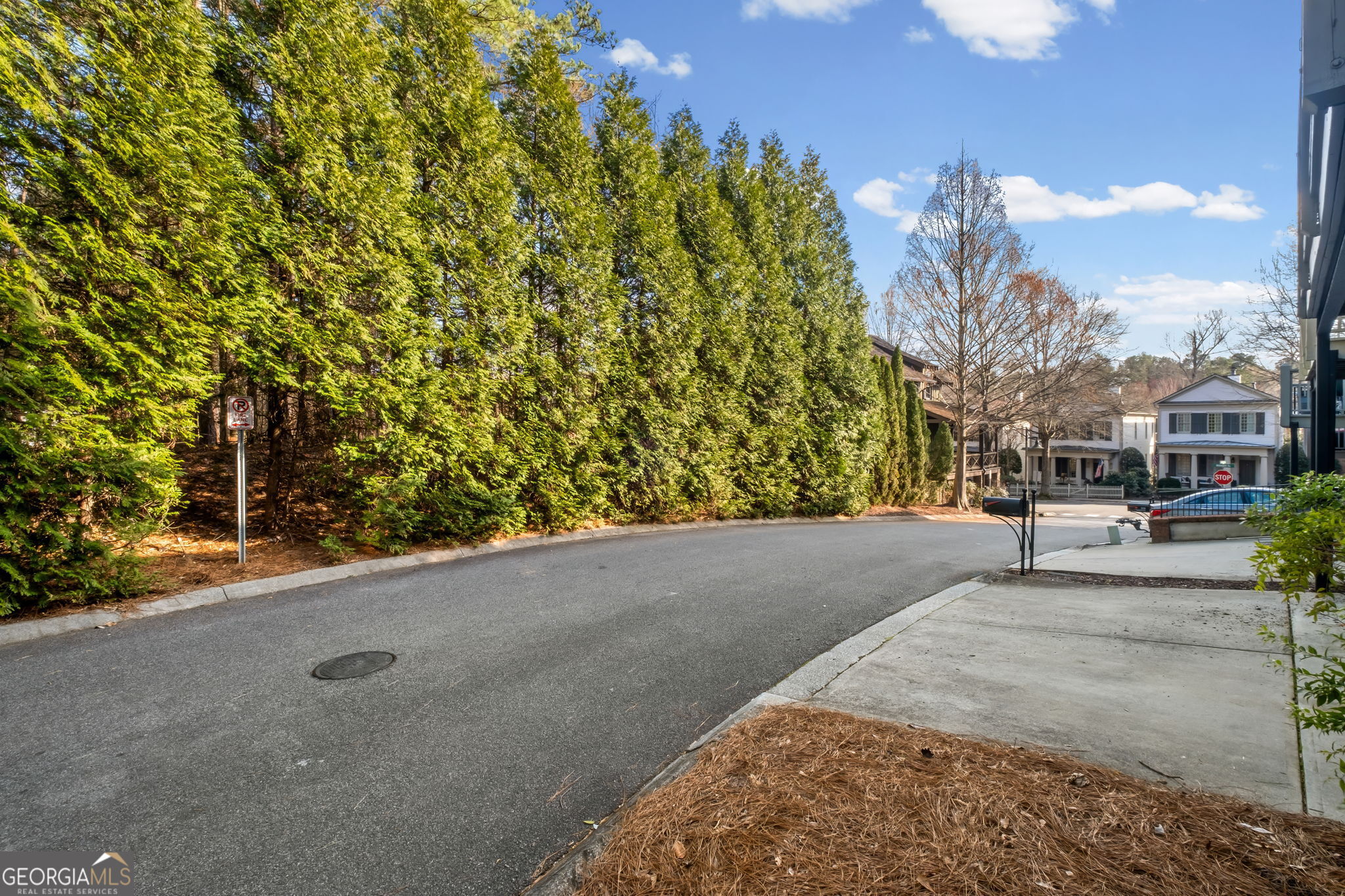 709 Hammond Drive Woodstock GA 30188