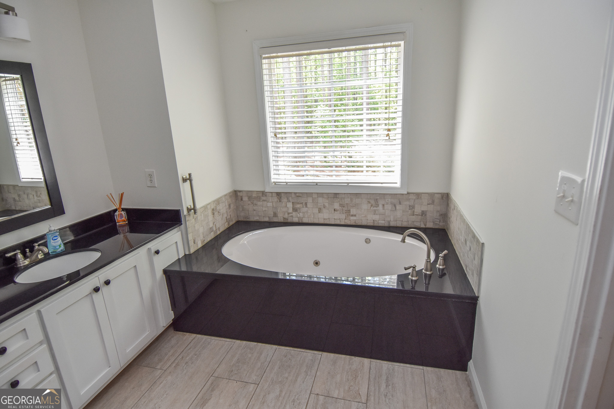 75 Katies Court Meansville GA 30256