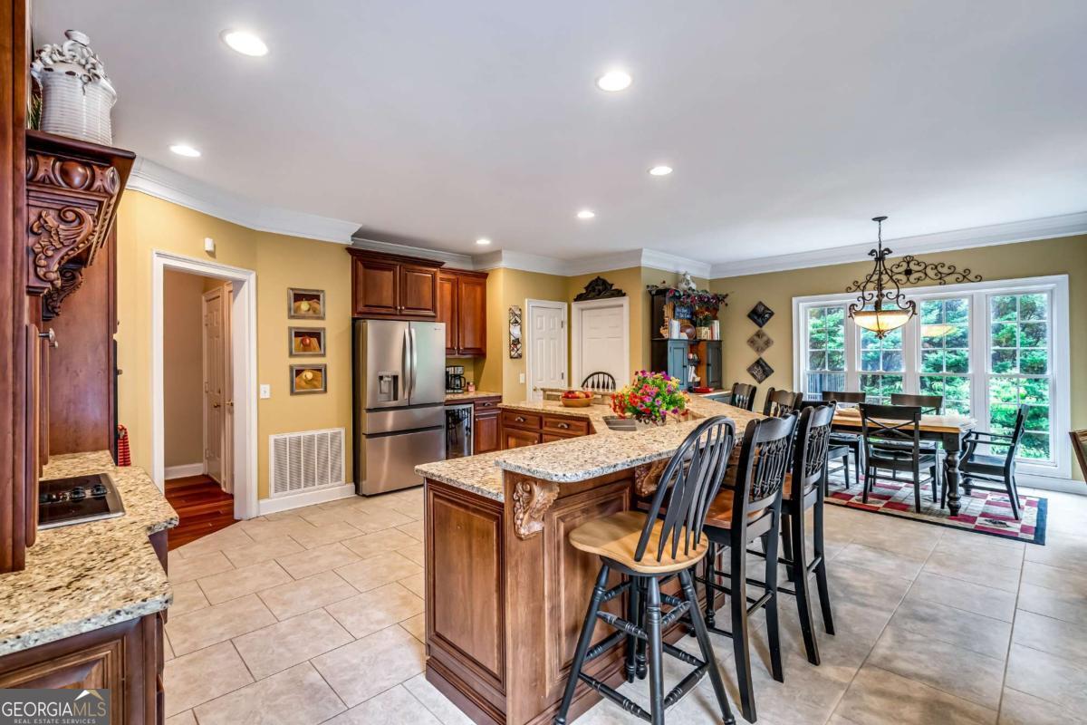 411 Overlook Way Cohutta GA 30710