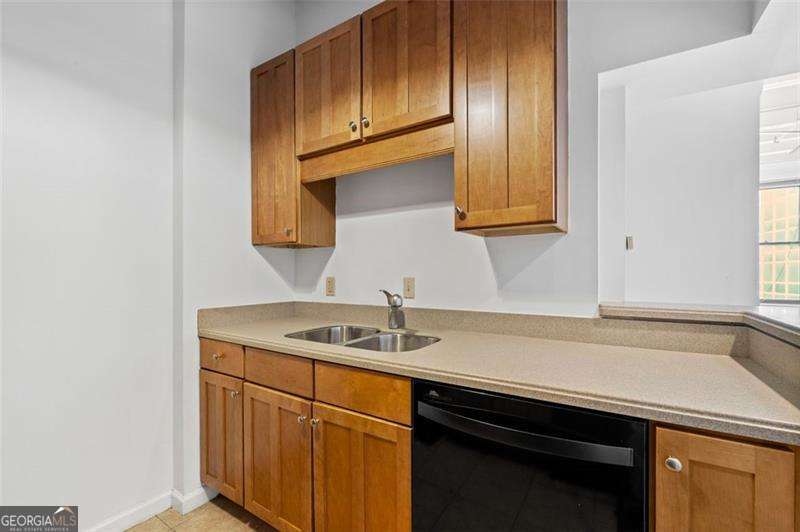 32 Peachtree Street NW Atlanta GA 30303