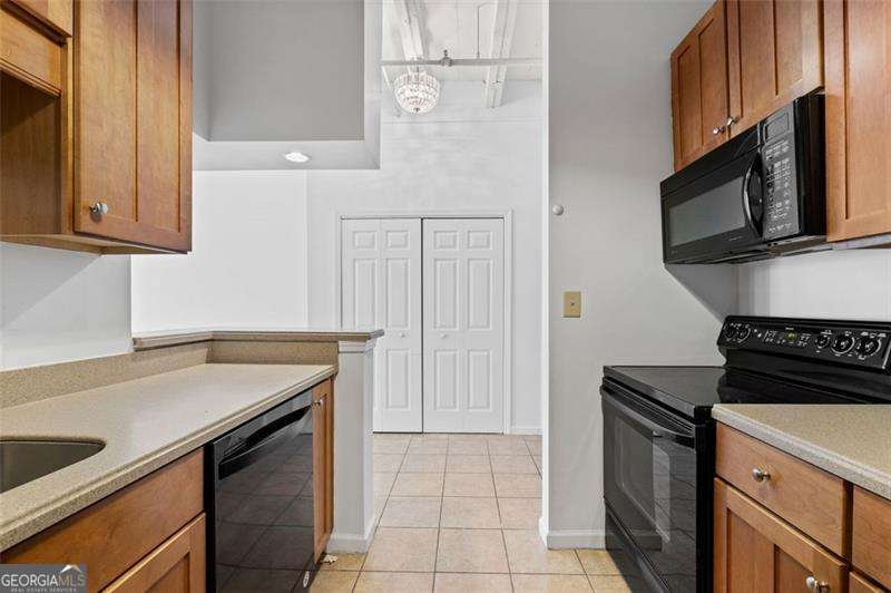 32 Peachtree Street NW Atlanta GA 30303
