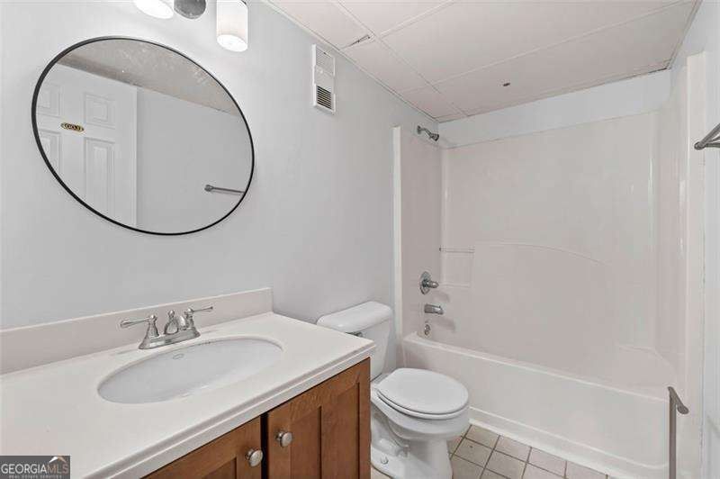 32 Peachtree Street NW Atlanta GA 30303