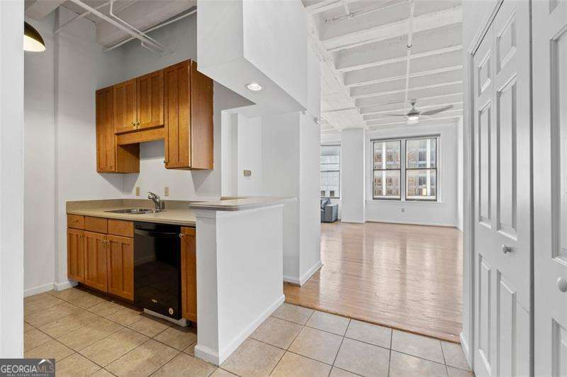 32 Peachtree Street NW Atlanta GA 30303