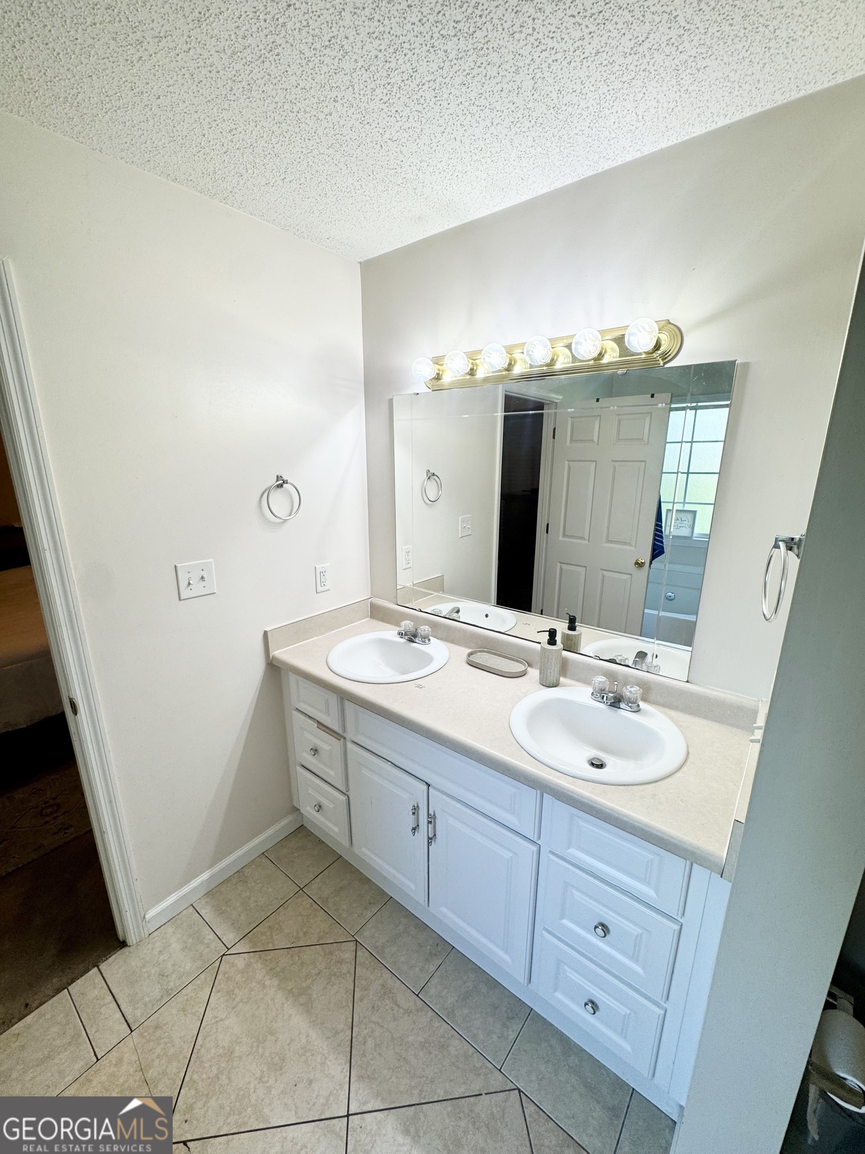 325 Overland Way Gray GA 31032