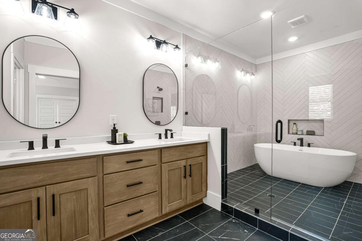 3216 Cedar Street Scottdale GA 30079