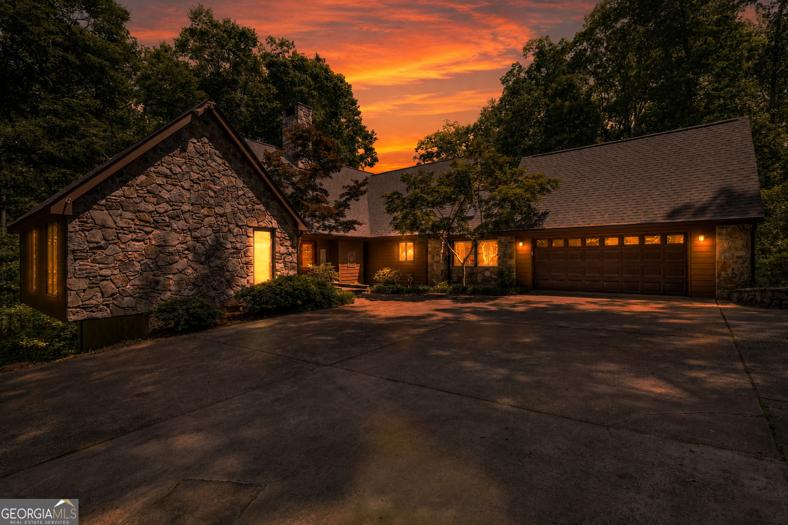 15 Red Bud Trail Newnan GA 30263
