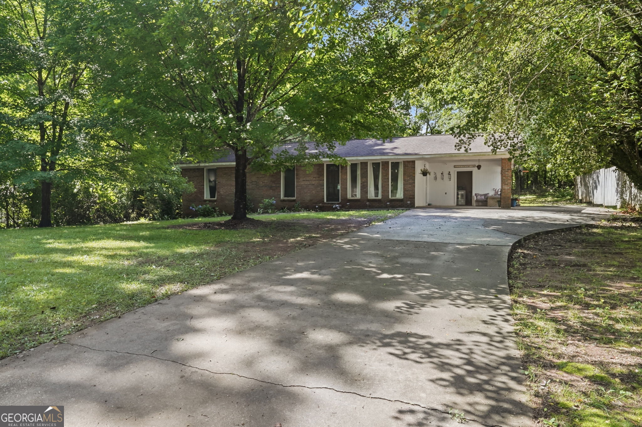 200 Ridgewood Drive Cleveland GA 30528