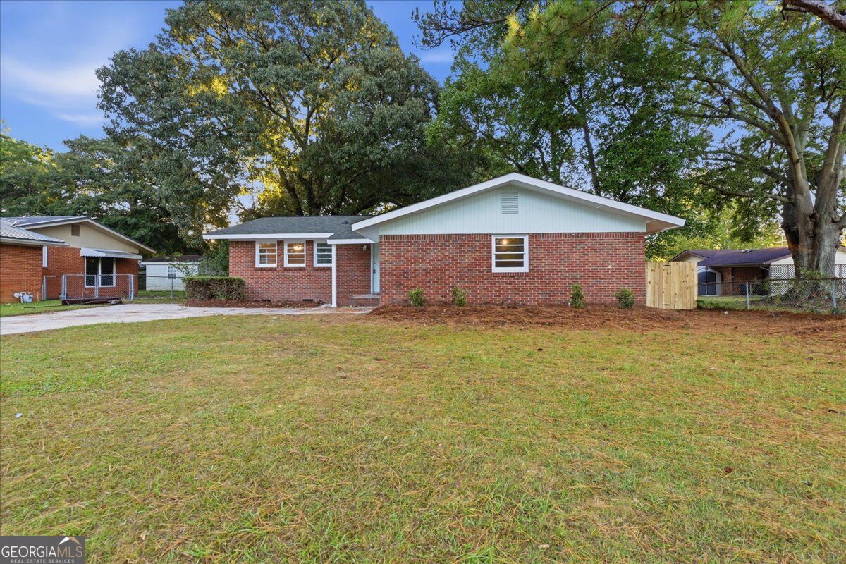 338 Mike Street Warner Robins GA 31088