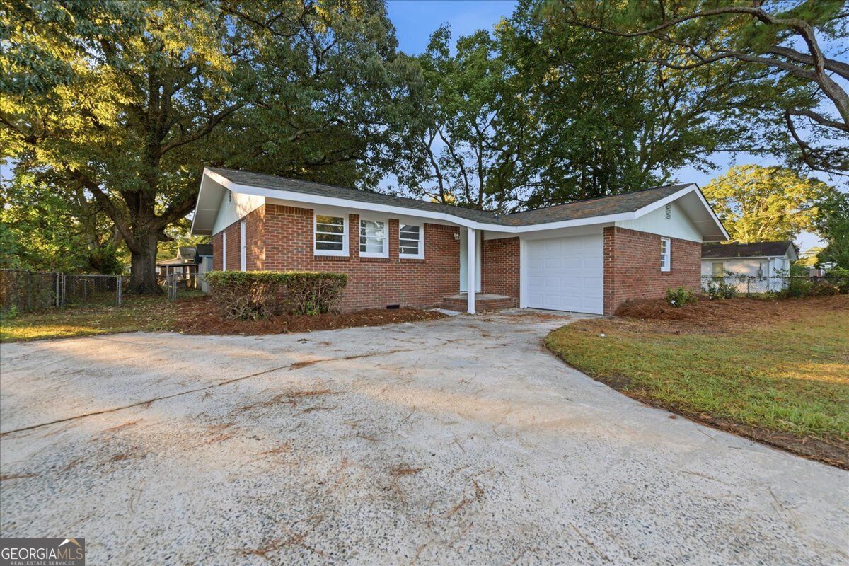 338 Mike Street Warner Robins GA 31088
