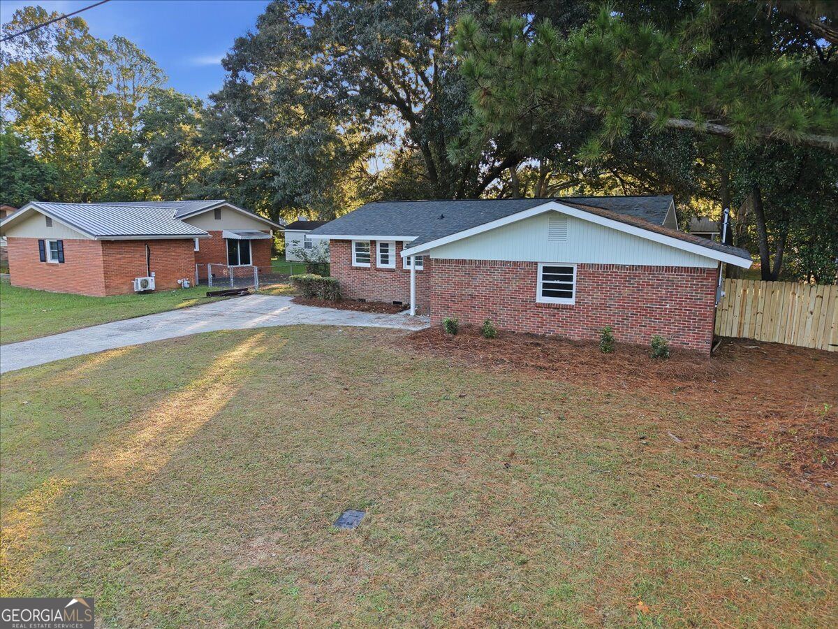 338 Mike Street Warner Robins GA 31088