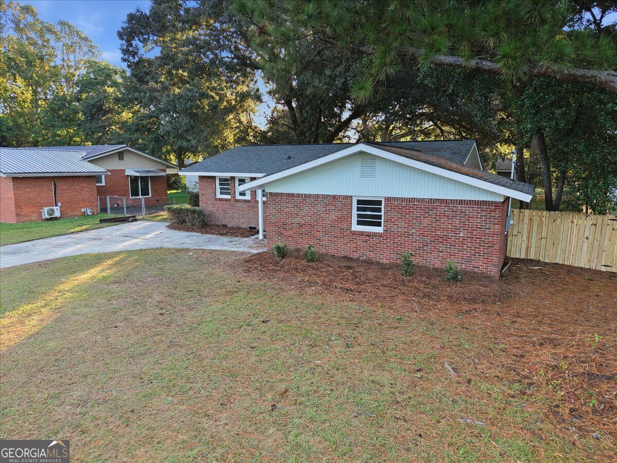 338 Mike Street Warner Robins GA 31088