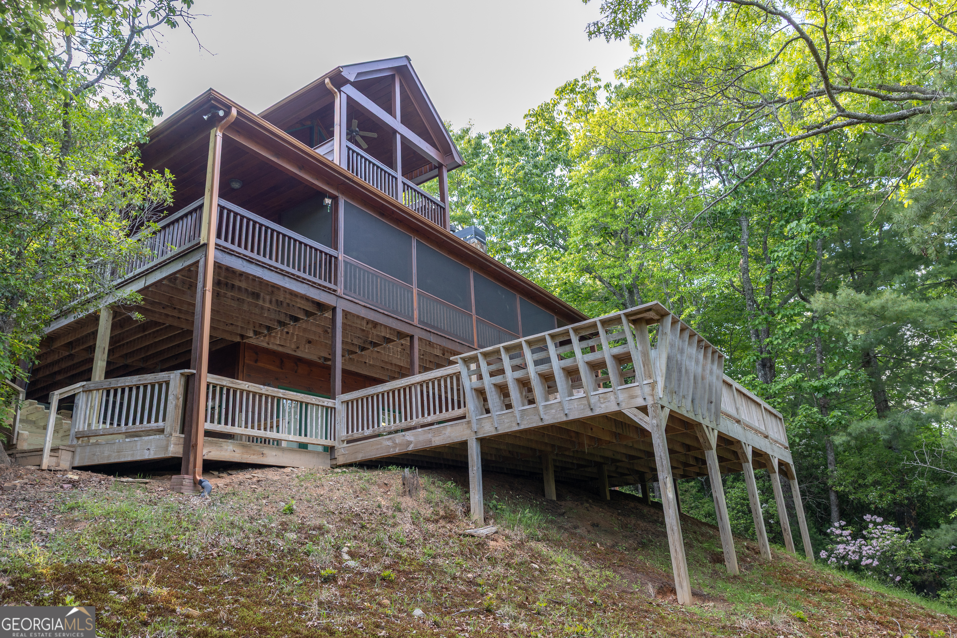 351 John Dick Overlook Blue Ridge GA 30513