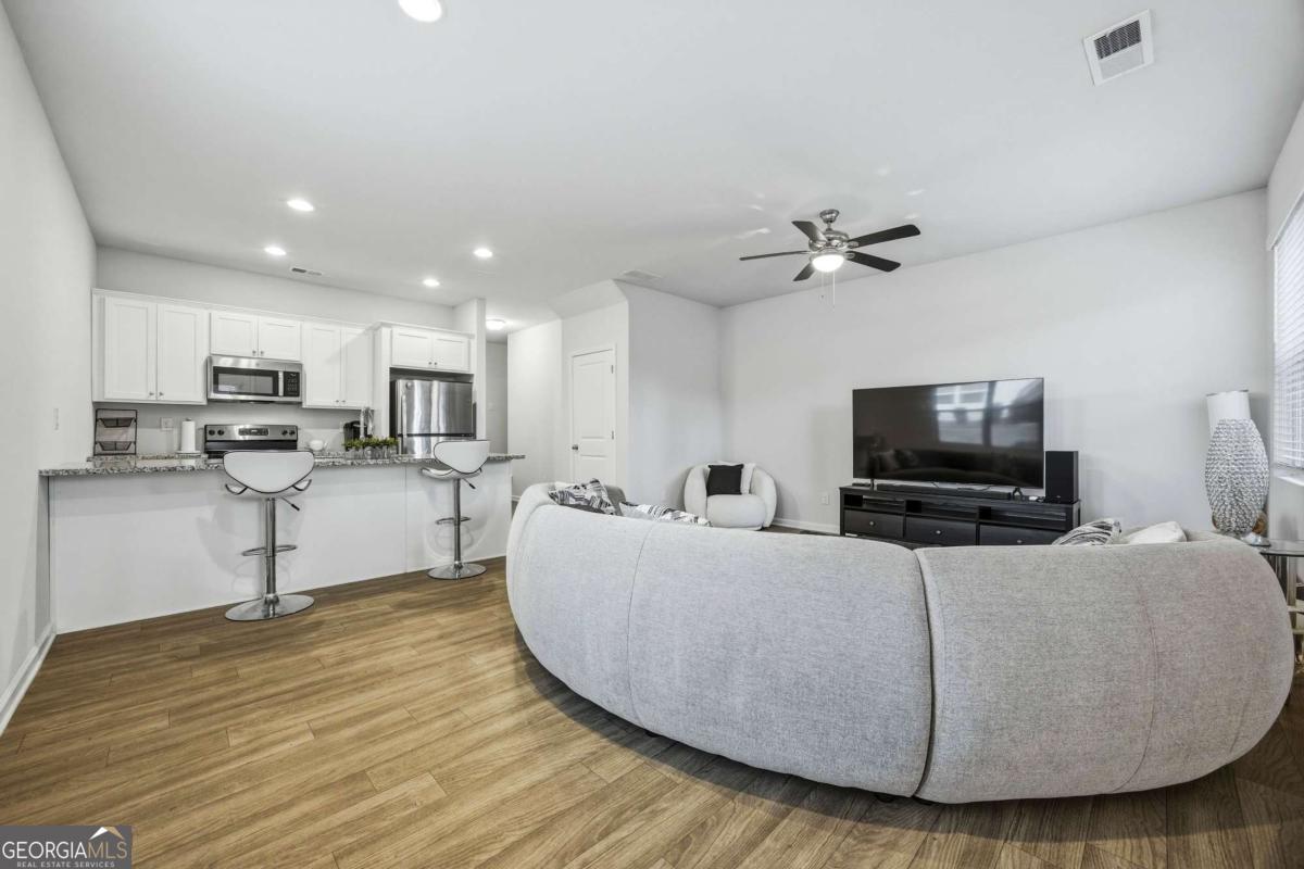 3175 Meadowstone Lane SW Atlanta GA 30331
