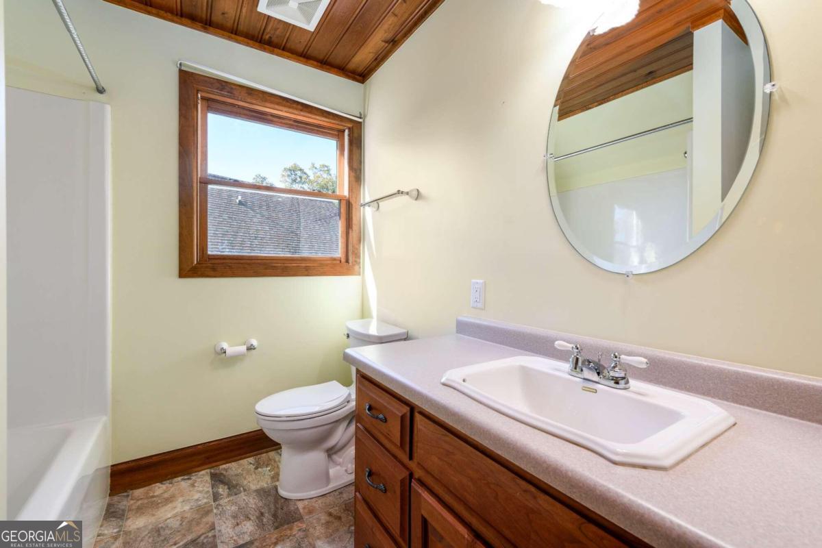 173 & 175 Deer Creek Farms Road Hartwell GA 30643