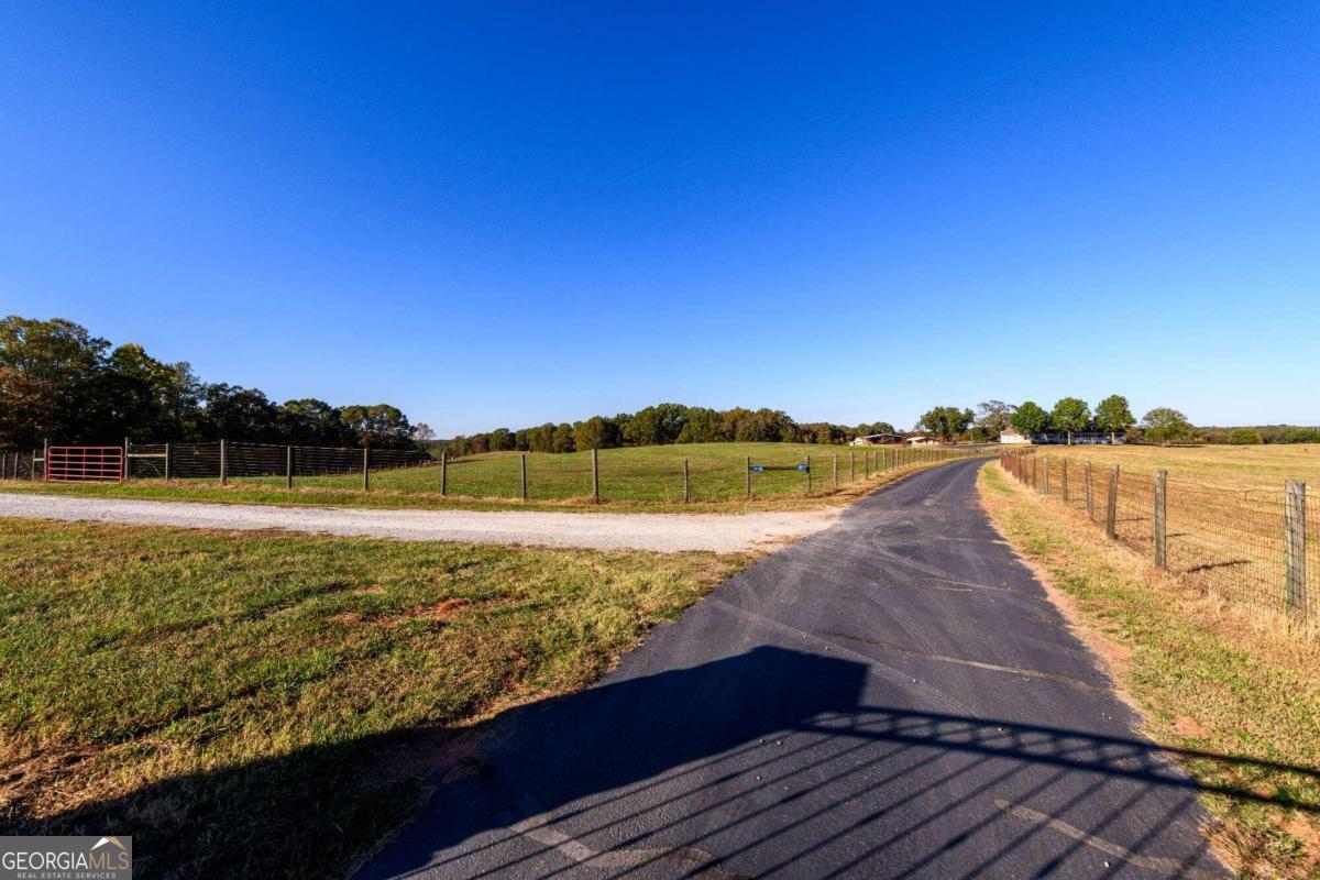 173 & 175 Deer Creek Farms Road Hartwell GA 30643