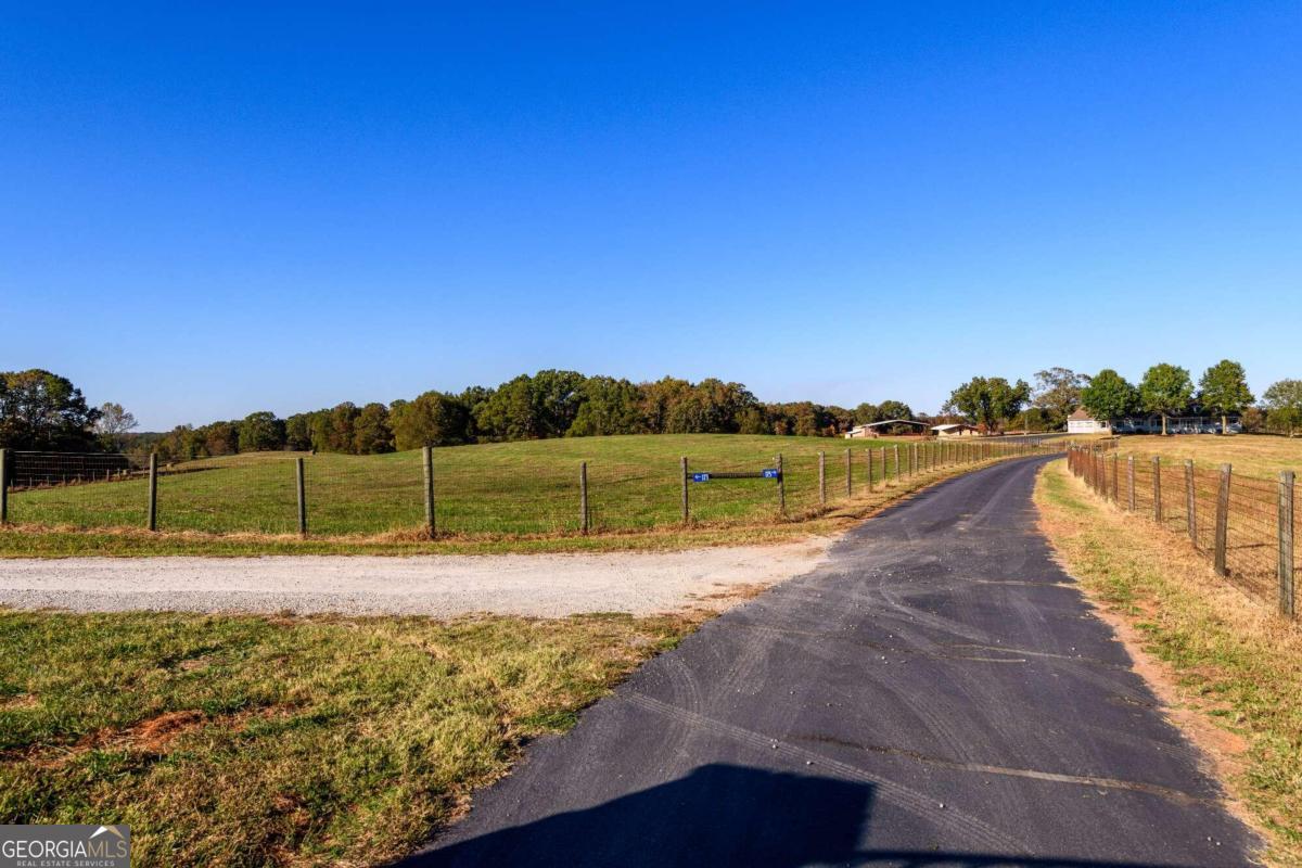 173 & 175 Deer Creek Farms Road Hartwell GA 30643