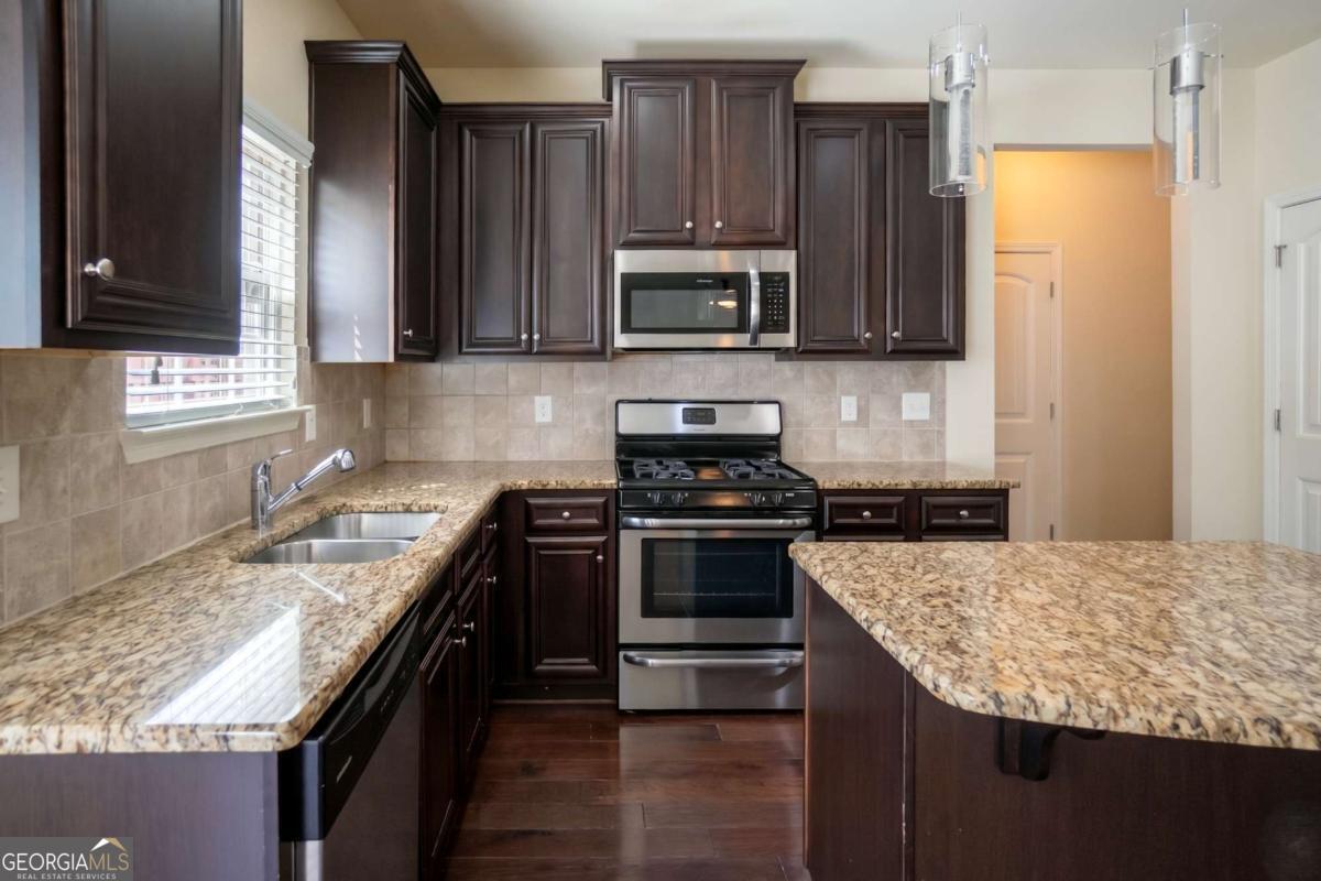 7621 Bowhead Court Fairburn GA 30213