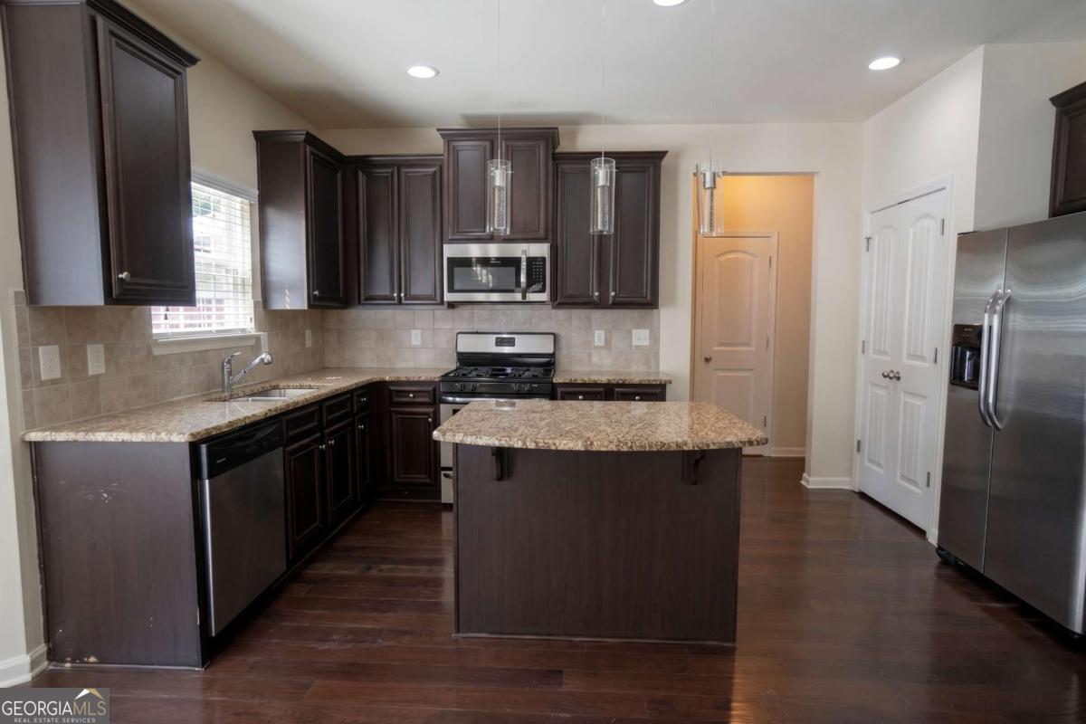 7621 Bowhead Court Fairburn GA 30213