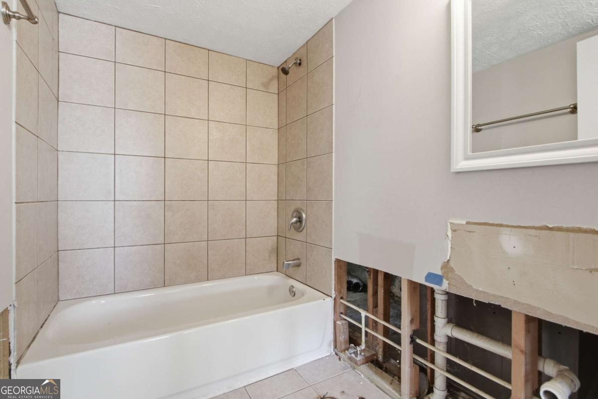 8822 Ashwood Drive Riverdale GA 30274