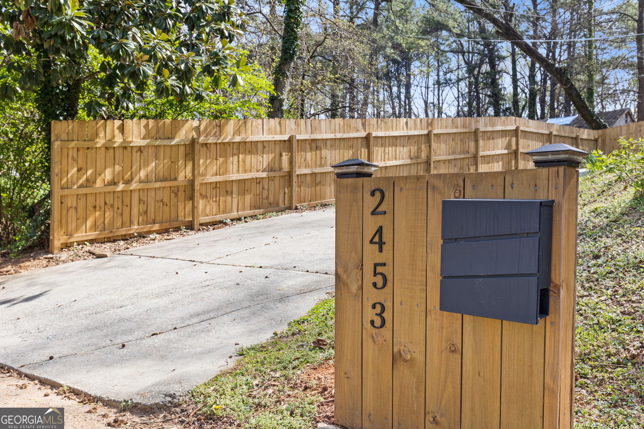 2453 Paul Avenue NW Atlanta GA 30318