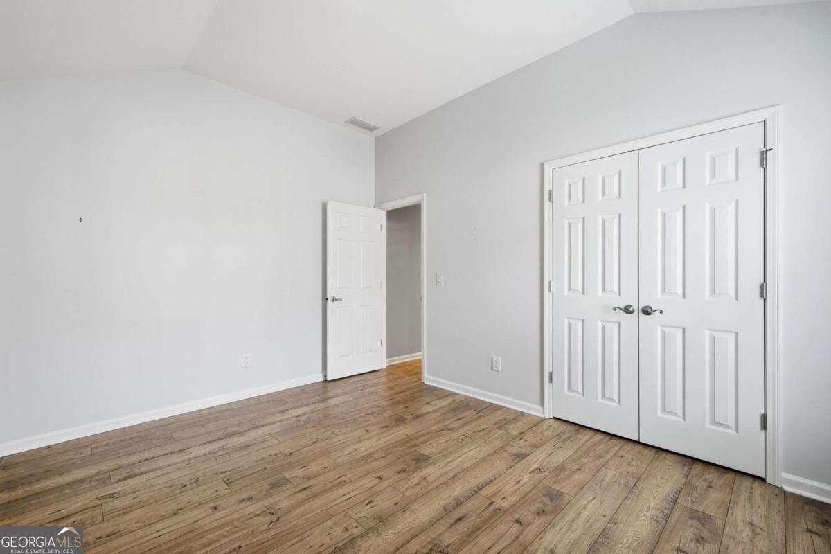 102 Courtyard Lane Woodstock GA 30189