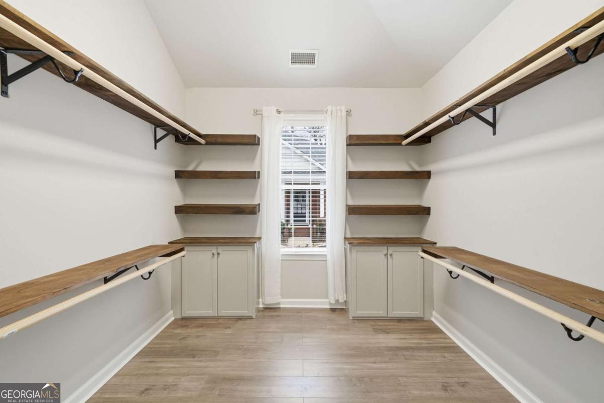 102 Courtyard Lane Woodstock GA 30189