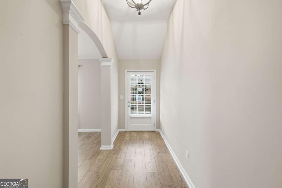 102 Courtyard Lane Woodstock GA 30189