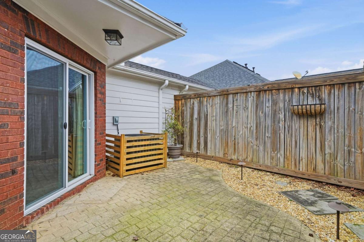 102 Courtyard Lane Woodstock GA 30189