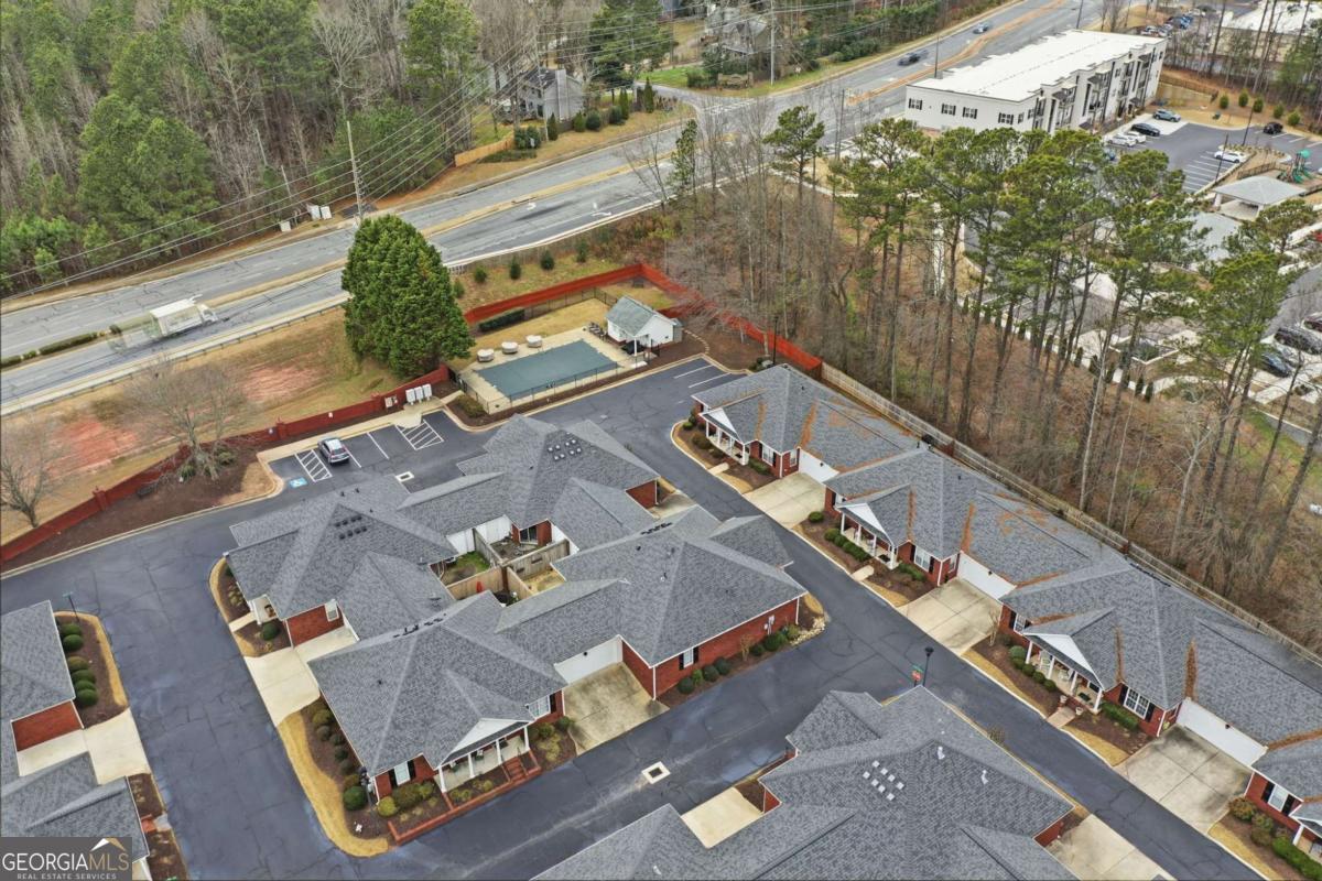 102 Courtyard Lane Woodstock GA 30189