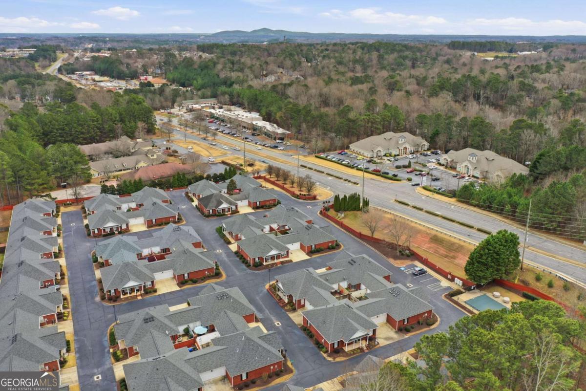 102 Courtyard Lane Woodstock GA 30189