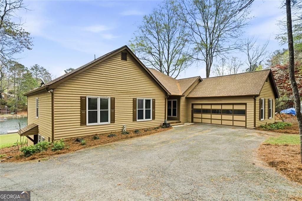 215 White Antelope Street Waleska GA 30183