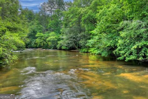 192 Delphi Hills Lane Mccaysville GA 30555