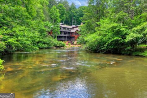 192 Delphi Hills Lane Mccaysville GA 30555