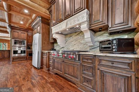 192 Delphi Hills Lane Mccaysville GA 30555