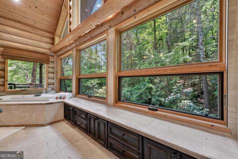 192 Delphi Hills Lane Mccaysville GA 30555