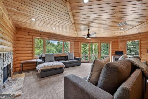 192 Delphi Hills Lane Mccaysville GA 30555