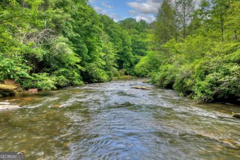 192 Delphi Hills Lane Mccaysville GA 30555