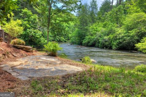 192 Delphi Hills Lane Mccaysville GA 30555