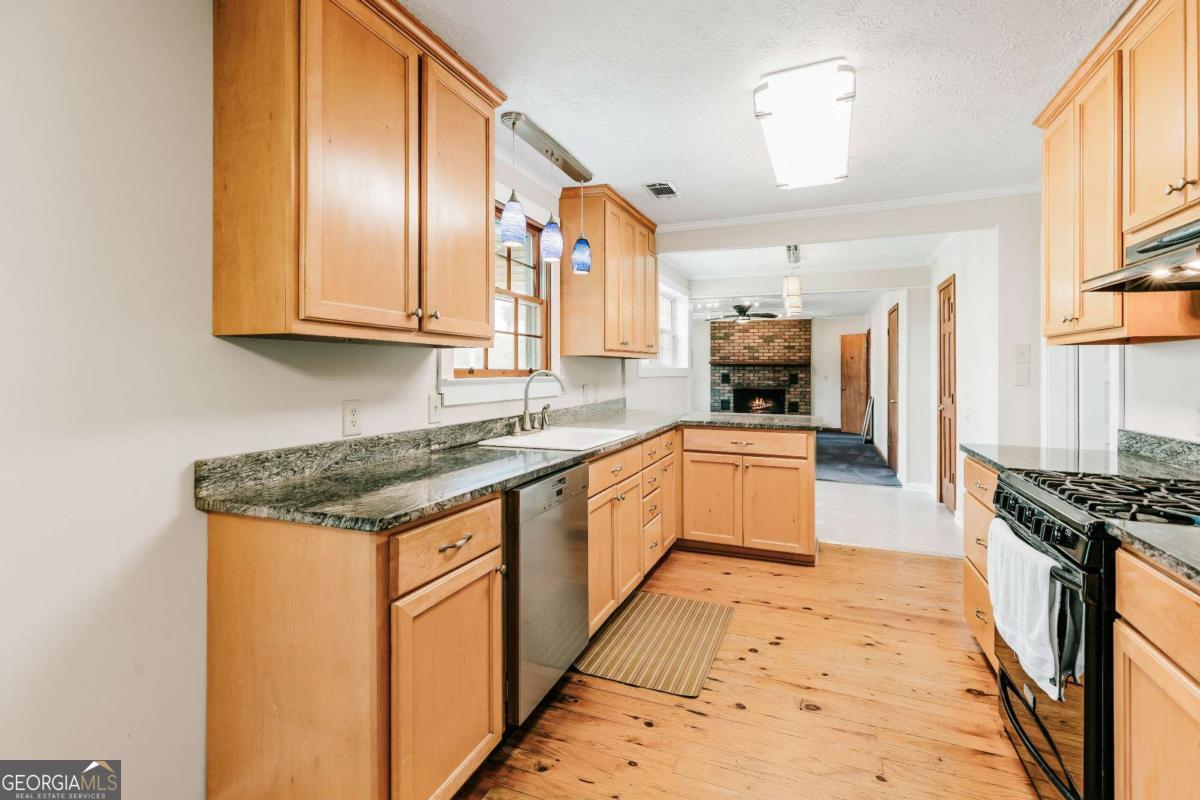 6 Burt Road Carlton GA 30627
