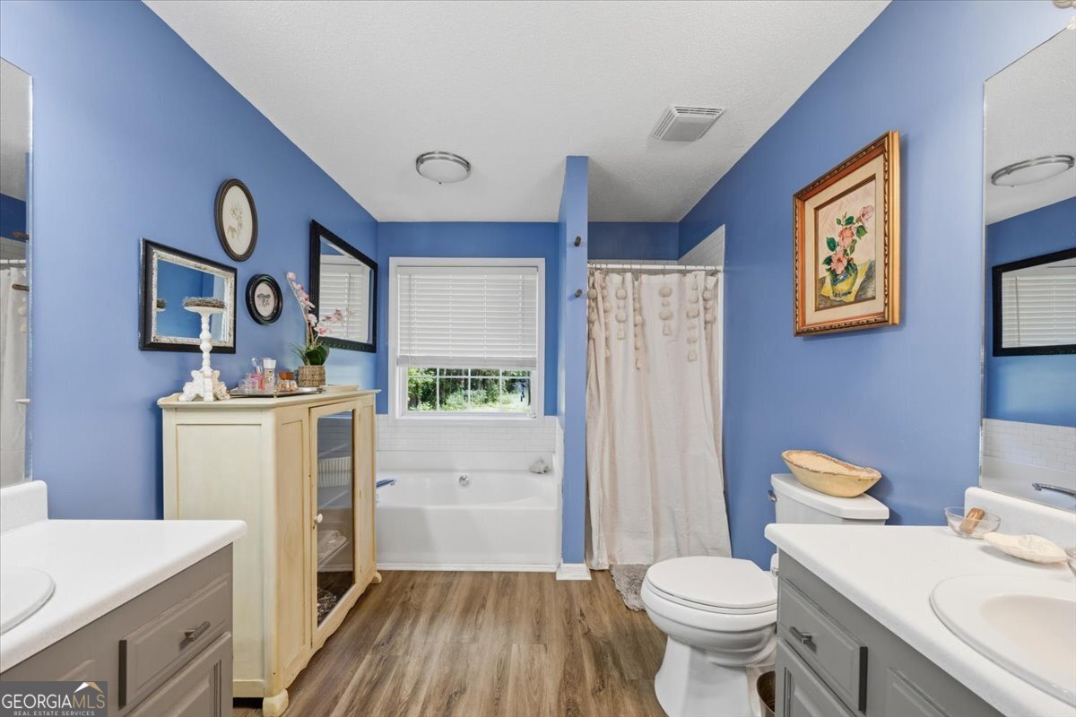 129 Royal Lane Gray GA 31032
