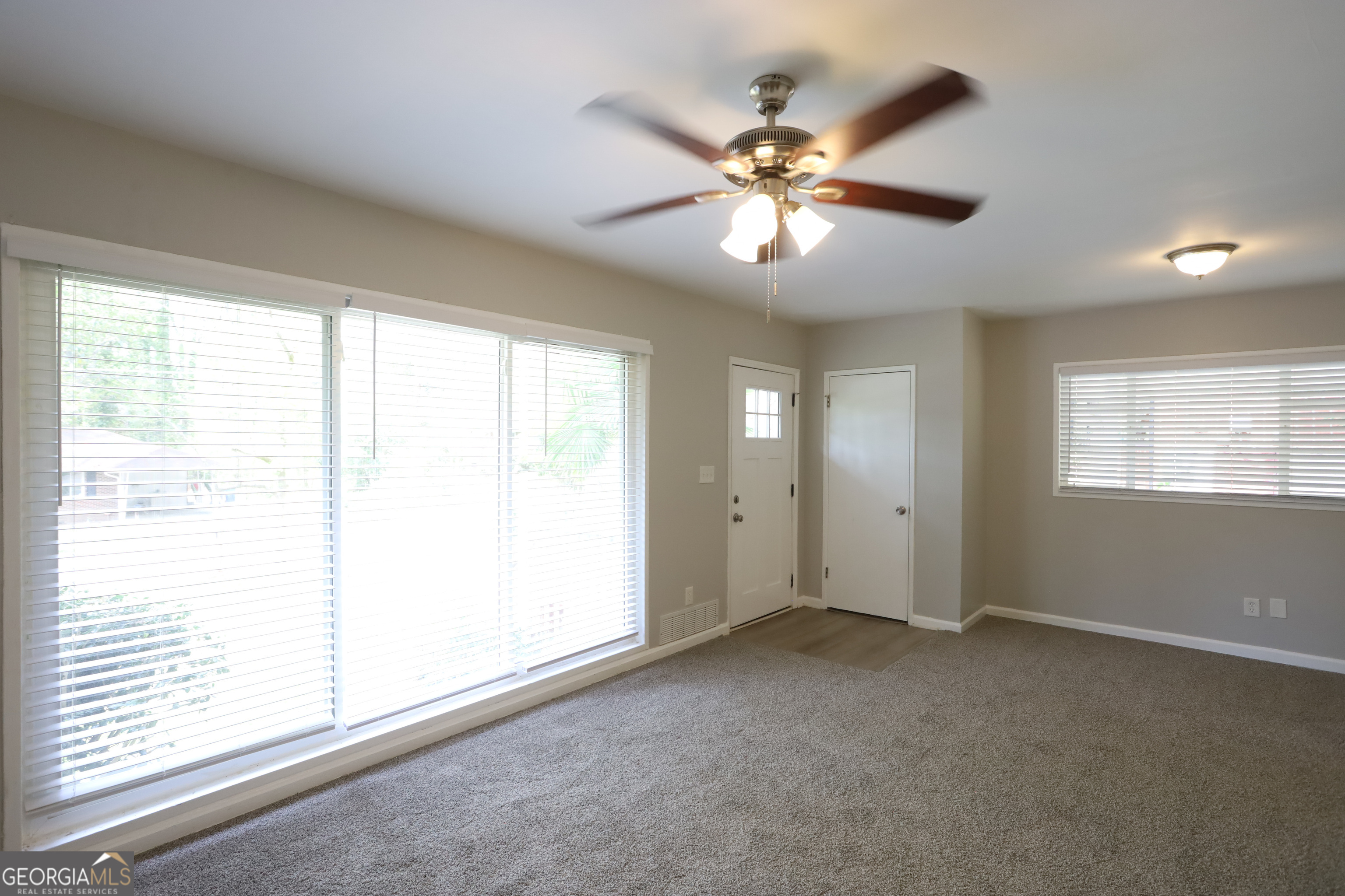 2830 Luther Drive East Point GA 30344