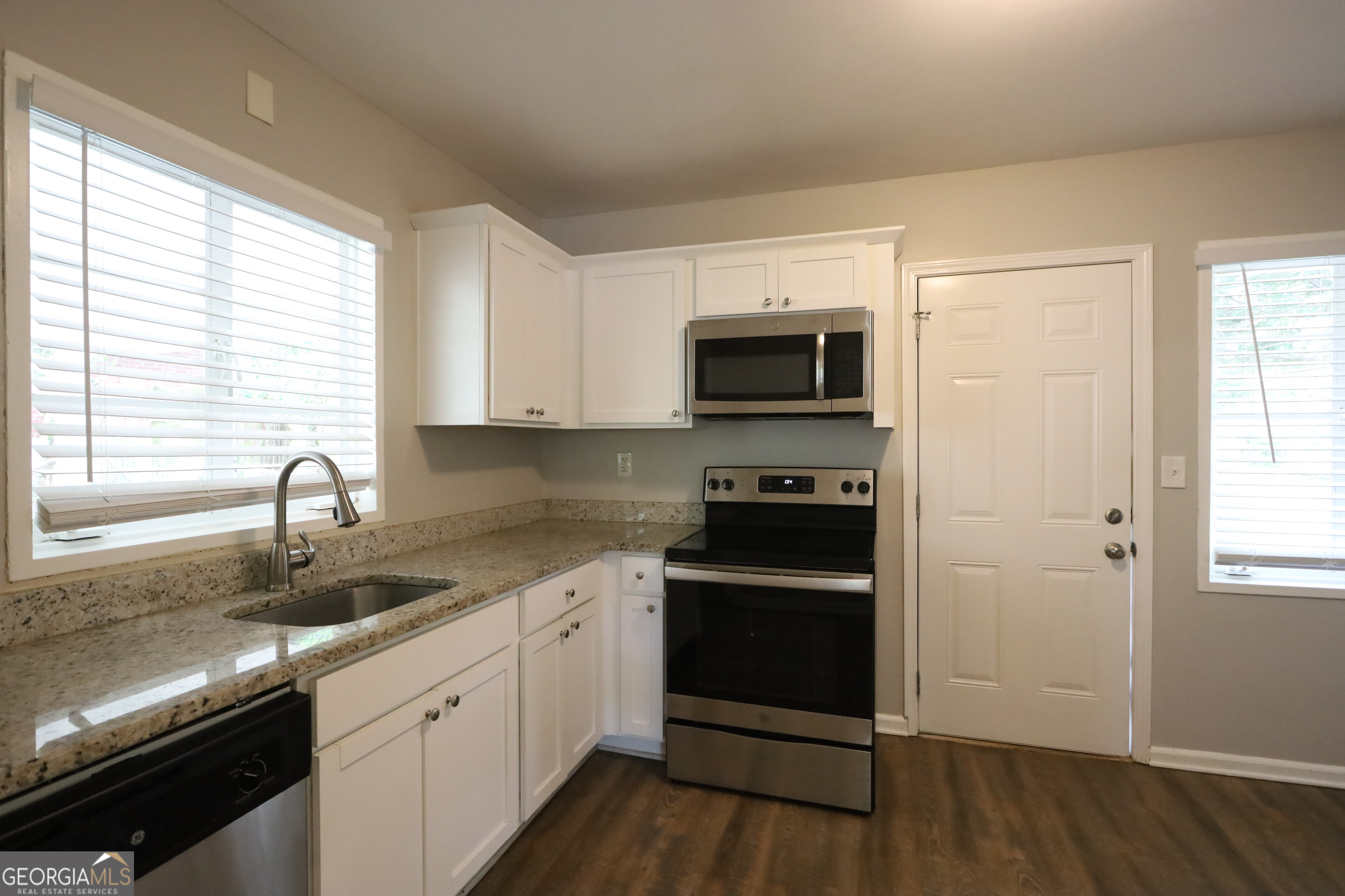 2830 Luther Drive East Point GA 30344