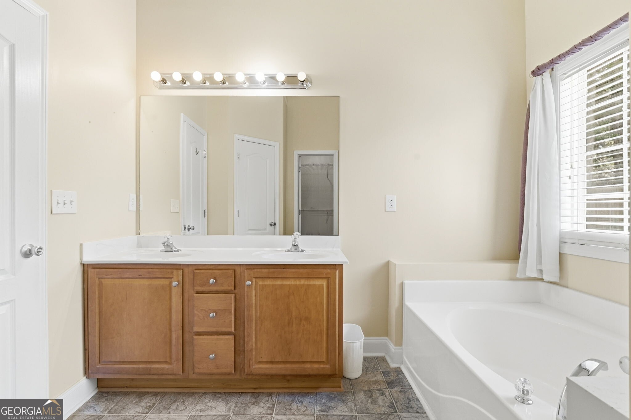 404 Vineyard Drive Dallas GA 30132