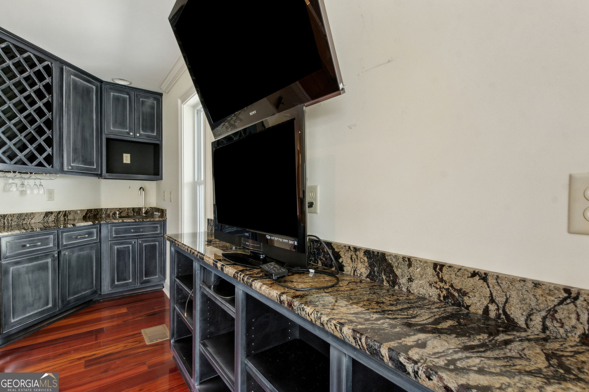 304 E Dillingham Street St. Marys GA 31558
