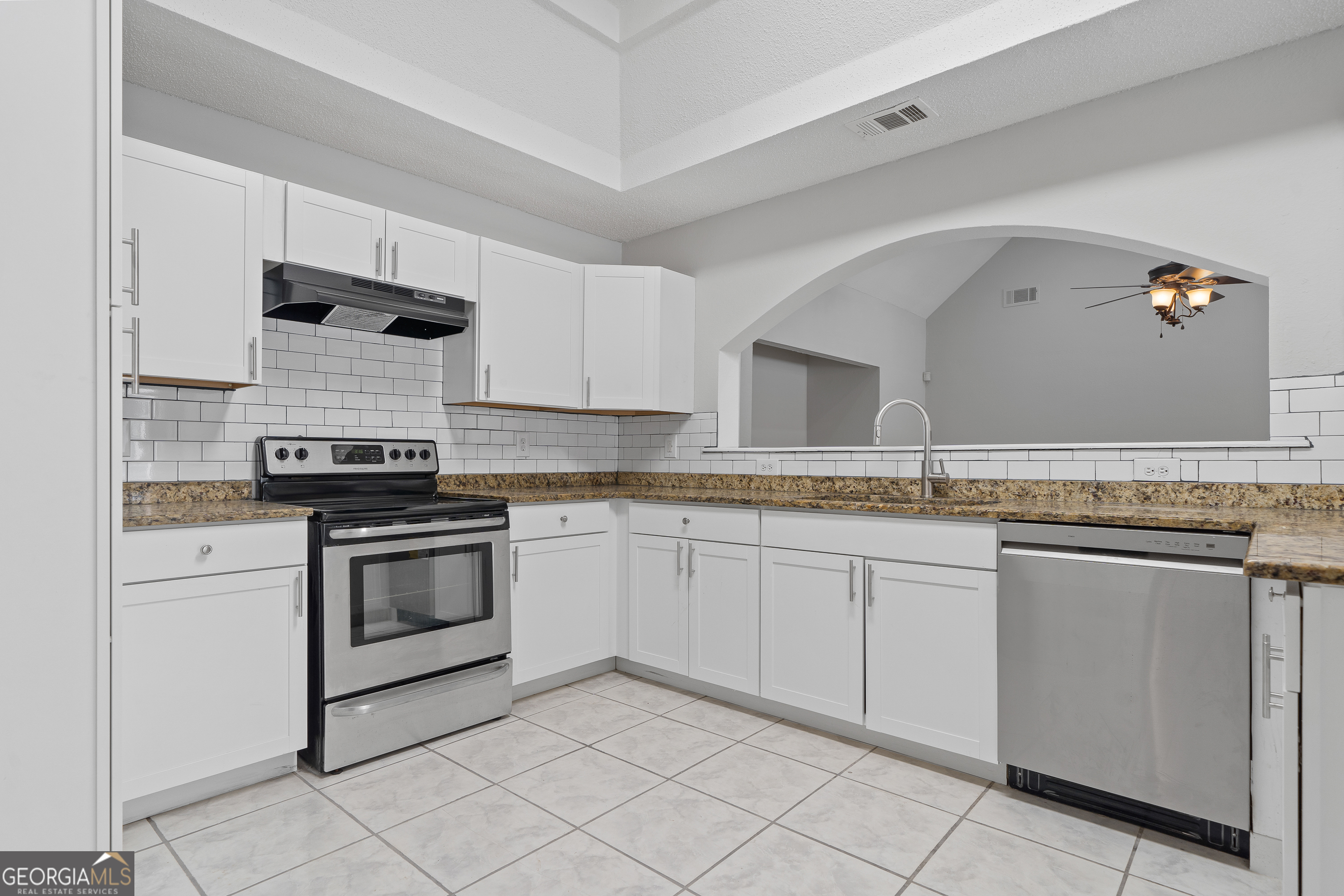 7513 Columbus Road Lizella GA 31052